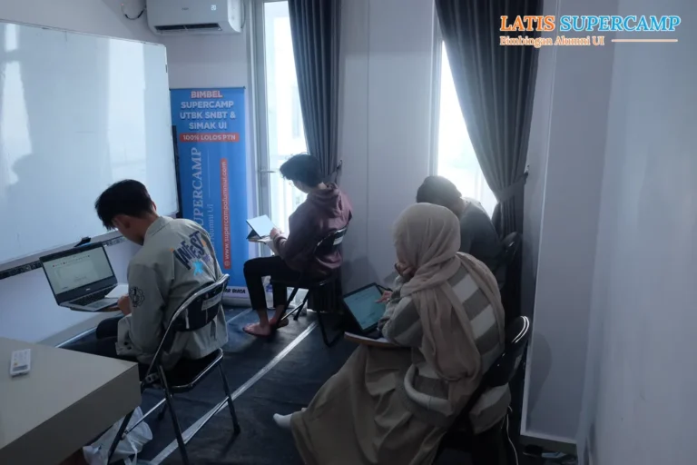 kegiatan to supercamp simak ui 2025
